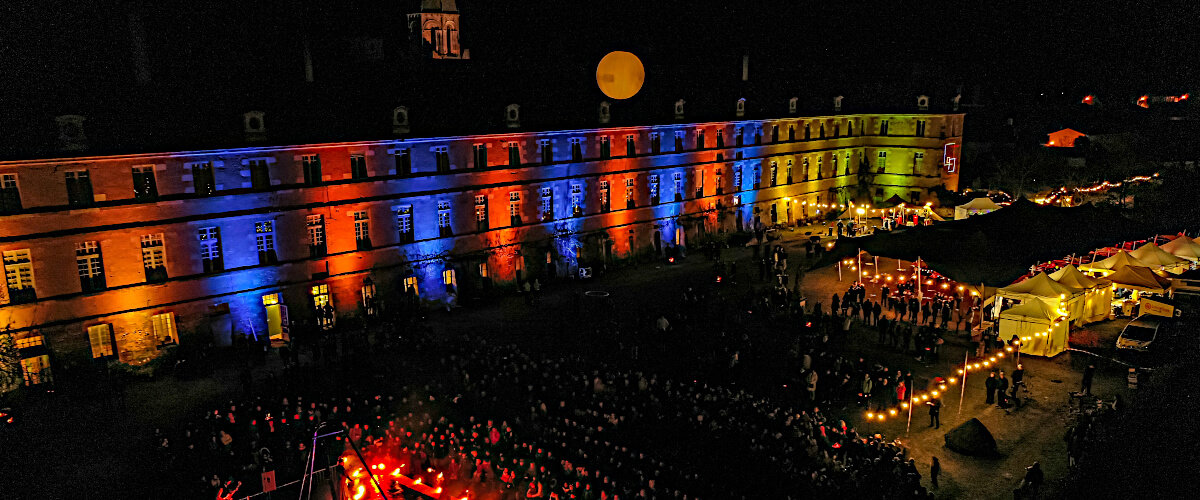 Maison Dieu Montmorillon - Vue aerienne - Compagnie Soukha - Fest'hiver 2020 - Polisto