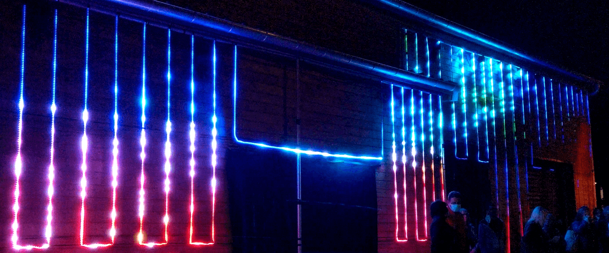 "La Station" mise en lumière par 30 bandes LED programmées- Châtellerault (86)